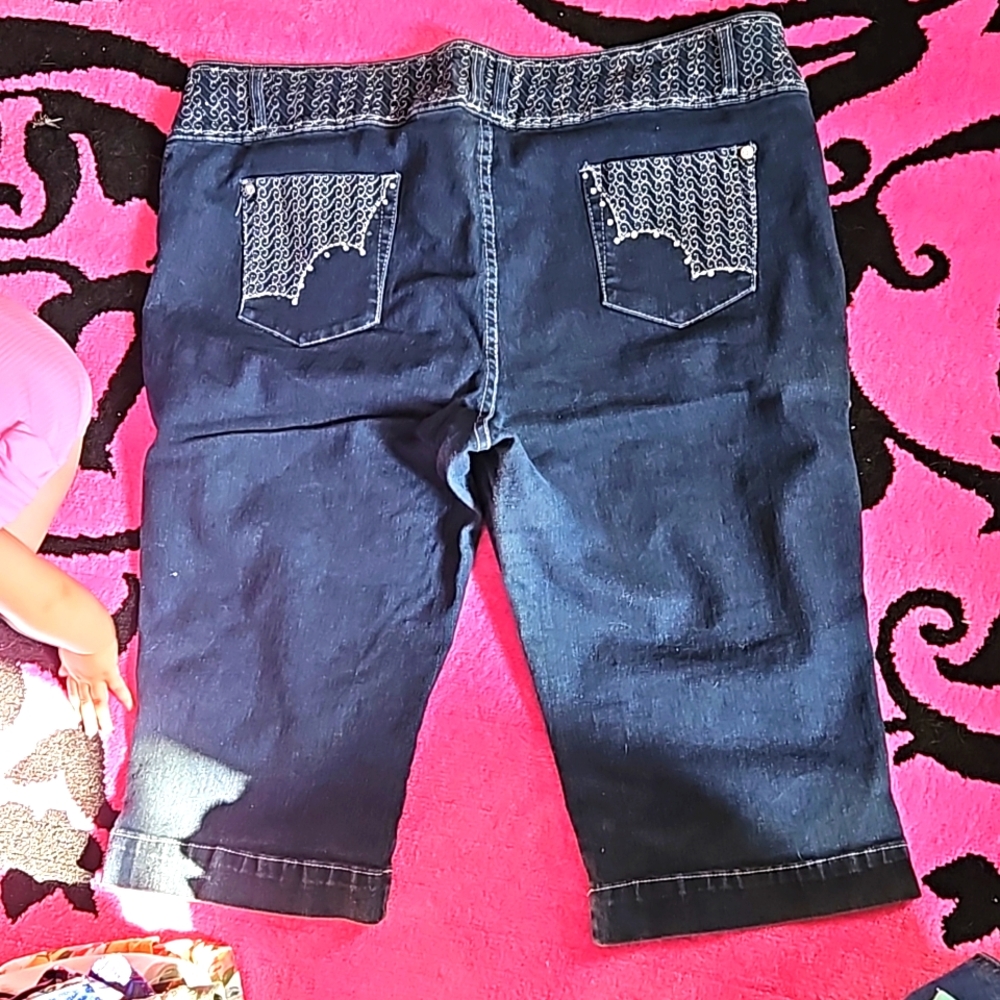 Bling Capri - Picture 3 of 7